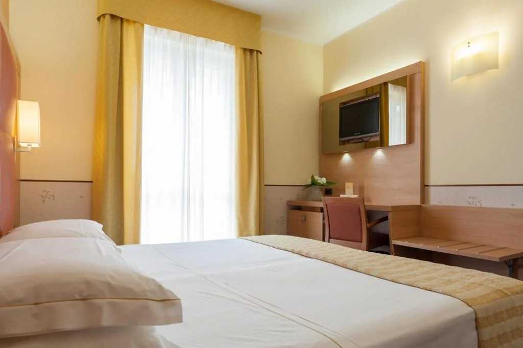 Executive Double or Twin Room with Balcony and Lake View — Hotel GARDENIA & Villa CHARME Adults Friendly 4Star service