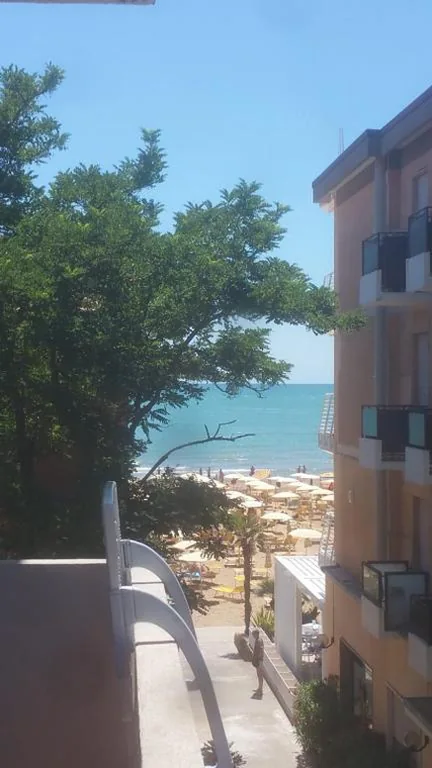 Camera Familiare (2 Adulti + 1 Bambino) — Residence Ambra