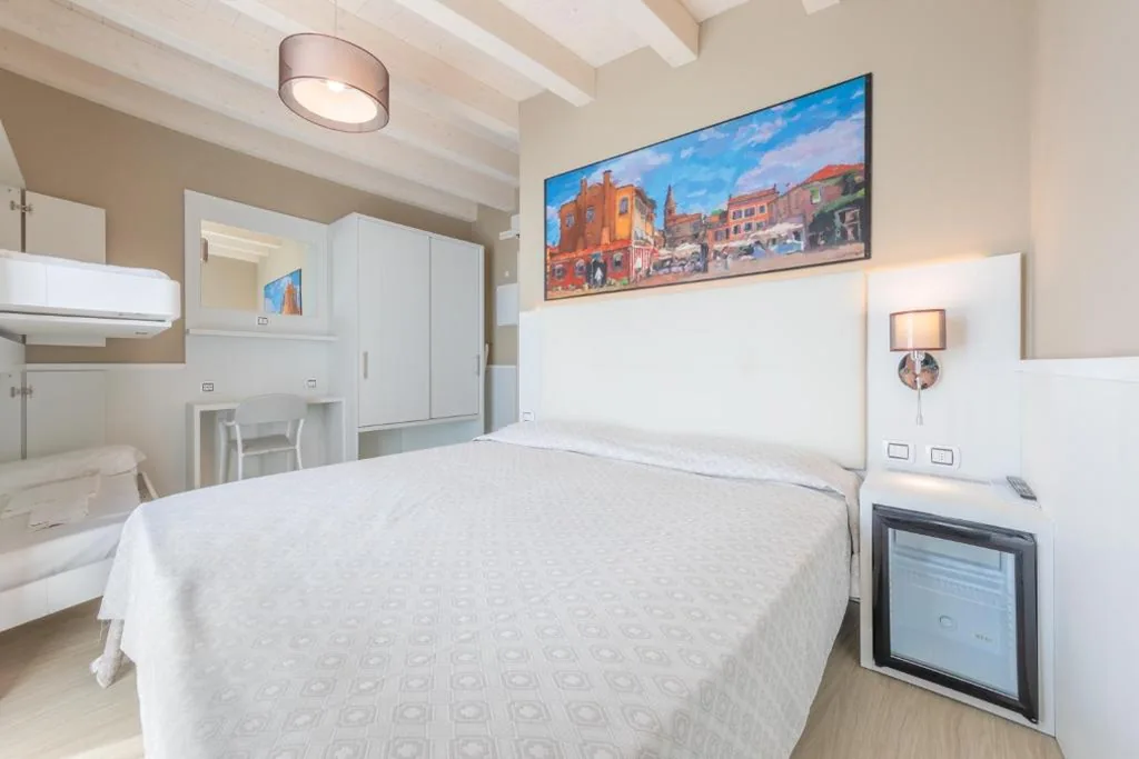 Camera Familiare (2 Adulti + 2 Bambini) — Hotel Austria
