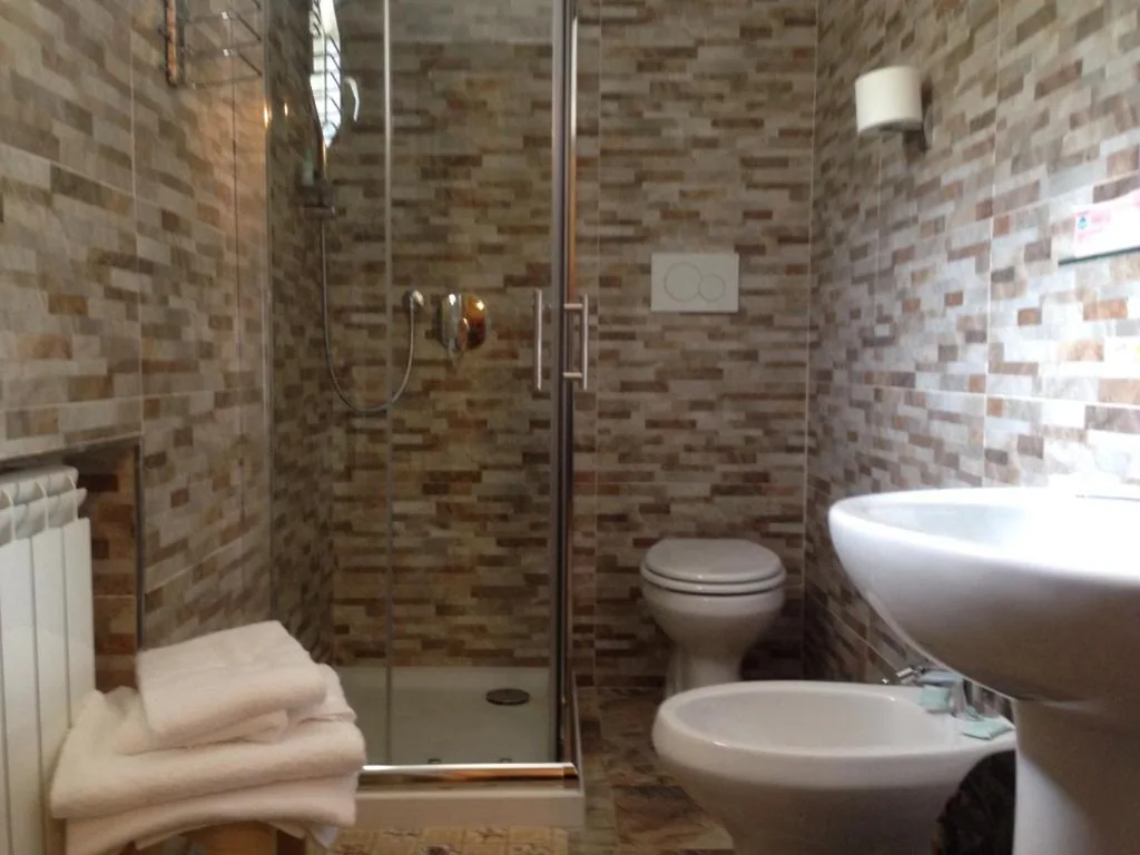 Camera Familiare (2 Adulti + 2 Bambini) — Hotel Delle Rose