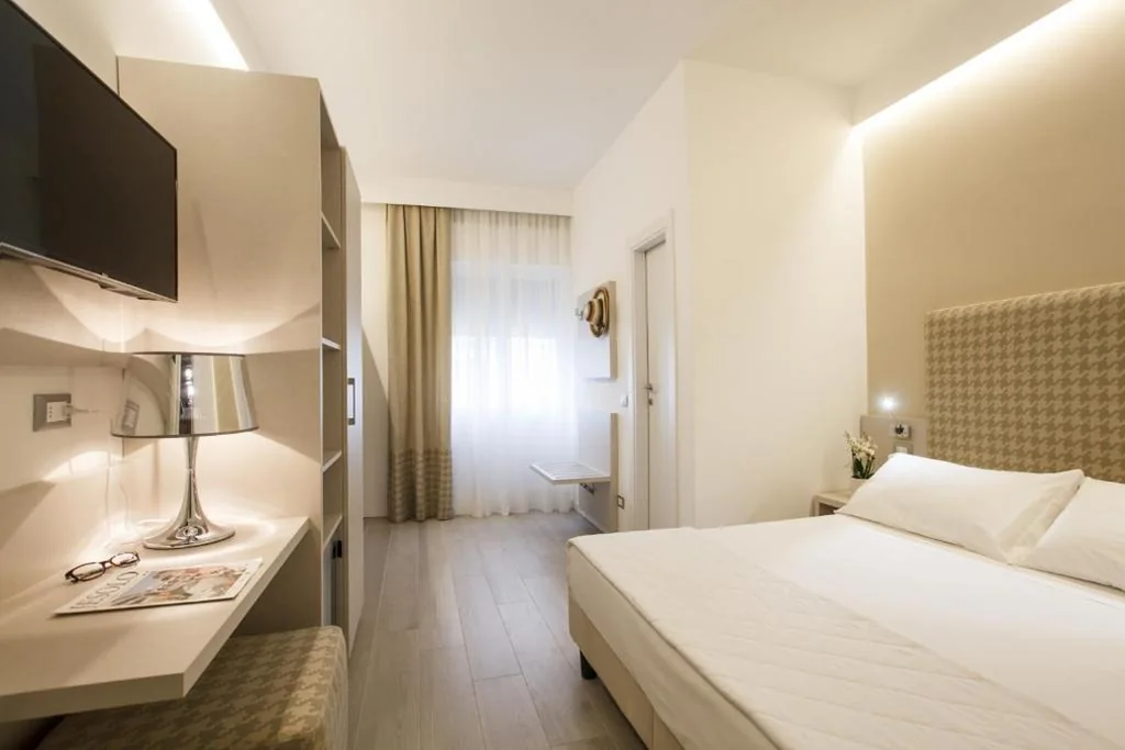 Camera Familiare (2 Adulti + 2 Bambini) — Hotel Grottamare
