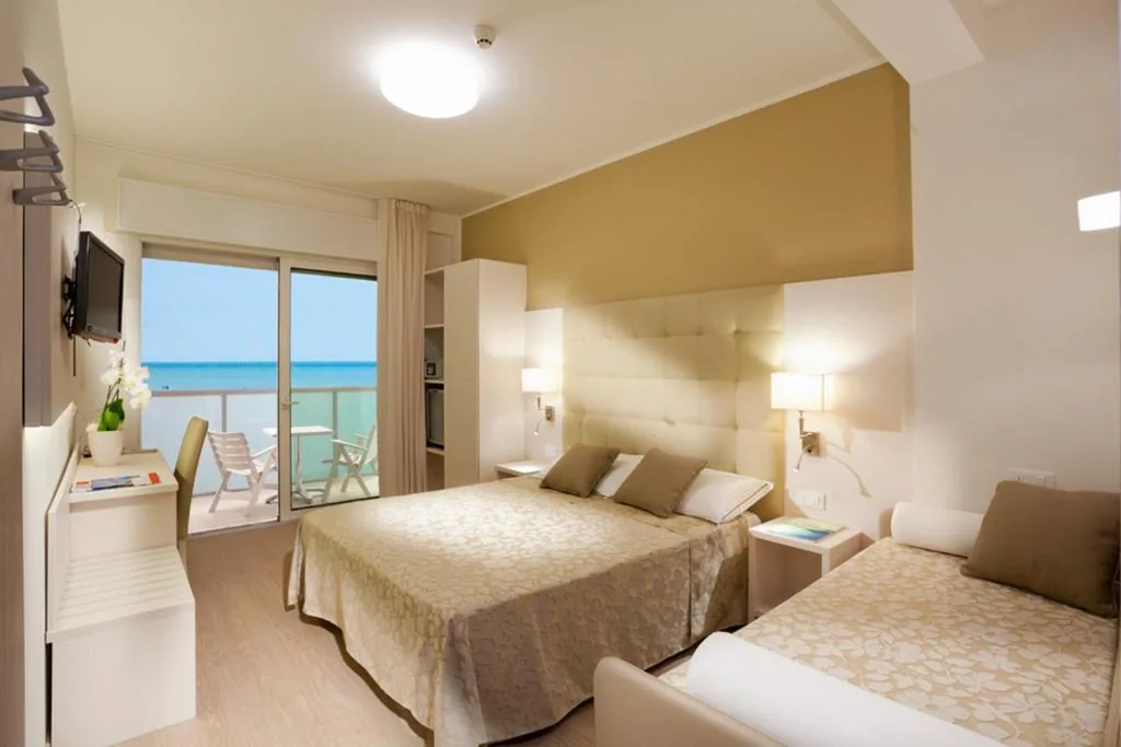 Camera Familiare (2 Adulti + 2 Bambini) — Hotel Mayer