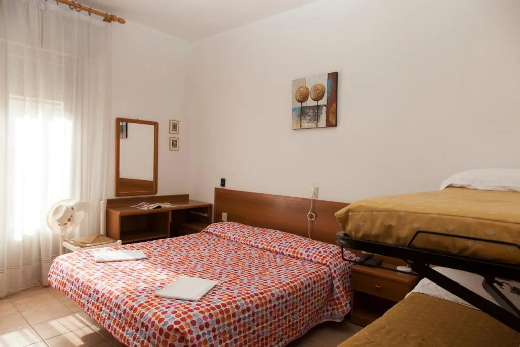 Camera Familiare (2 Adulti + 2 Bambini) — Hotel Taormina