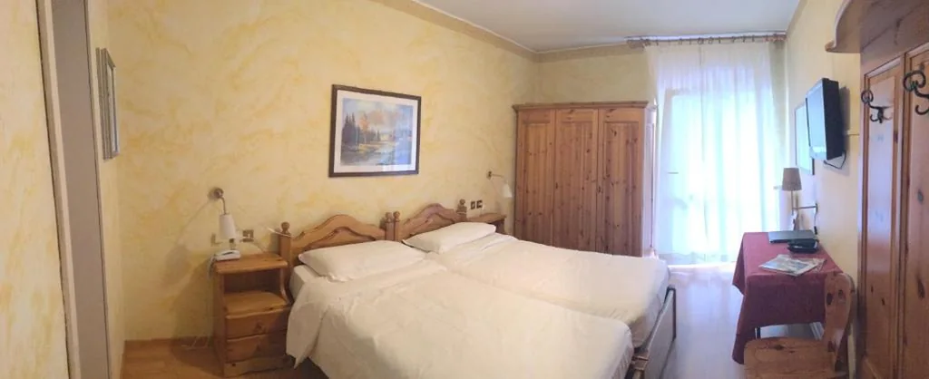 Camera Familiare (4 Adulti) — Meuble Villa Neve