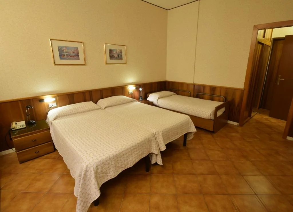 Large Family Room — Euromotel Croce Bianca