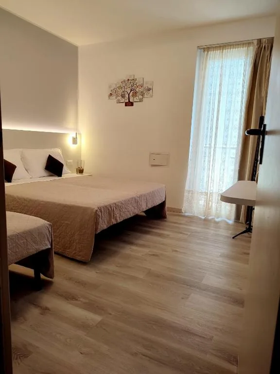 Comfort Family Room with Balcony — Hotel Madera