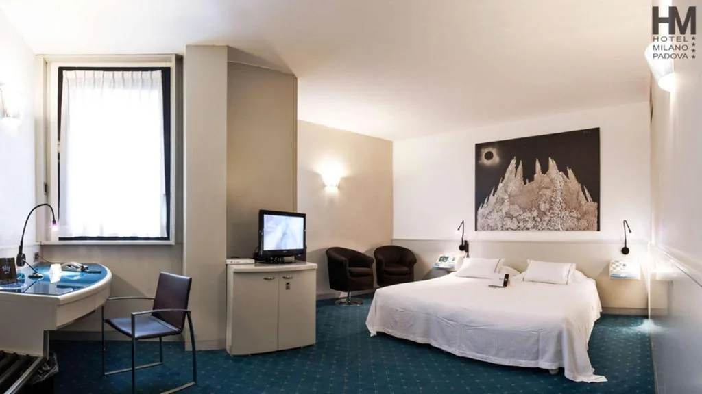 Camera Familiare con 2 Letti Queen Size e Camere Comunicanti - Non Fumatori — Sure Hotel by Best Western Milano