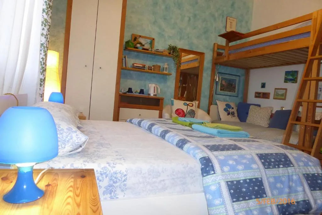 Camera Familiare con Bagno Privato — B&B Al Santo