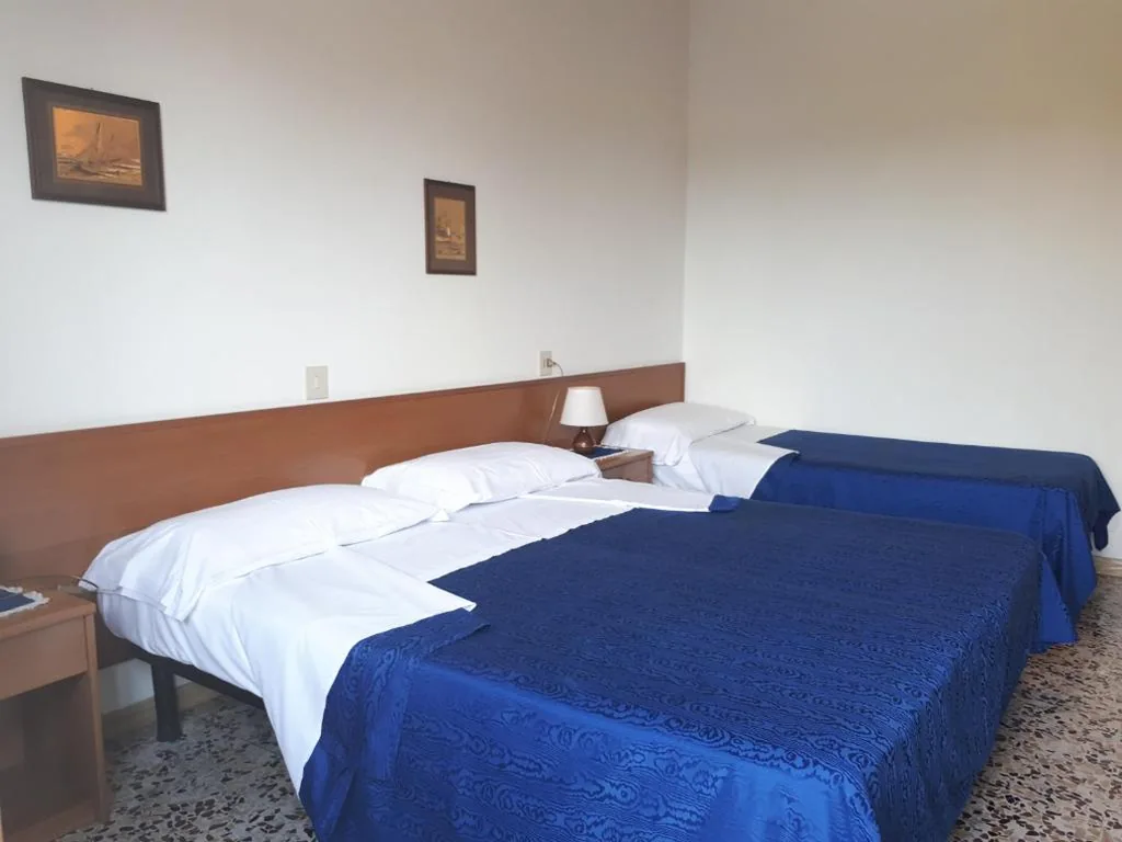Family Room with Private Bathroom — B&B Garnì Da Vito