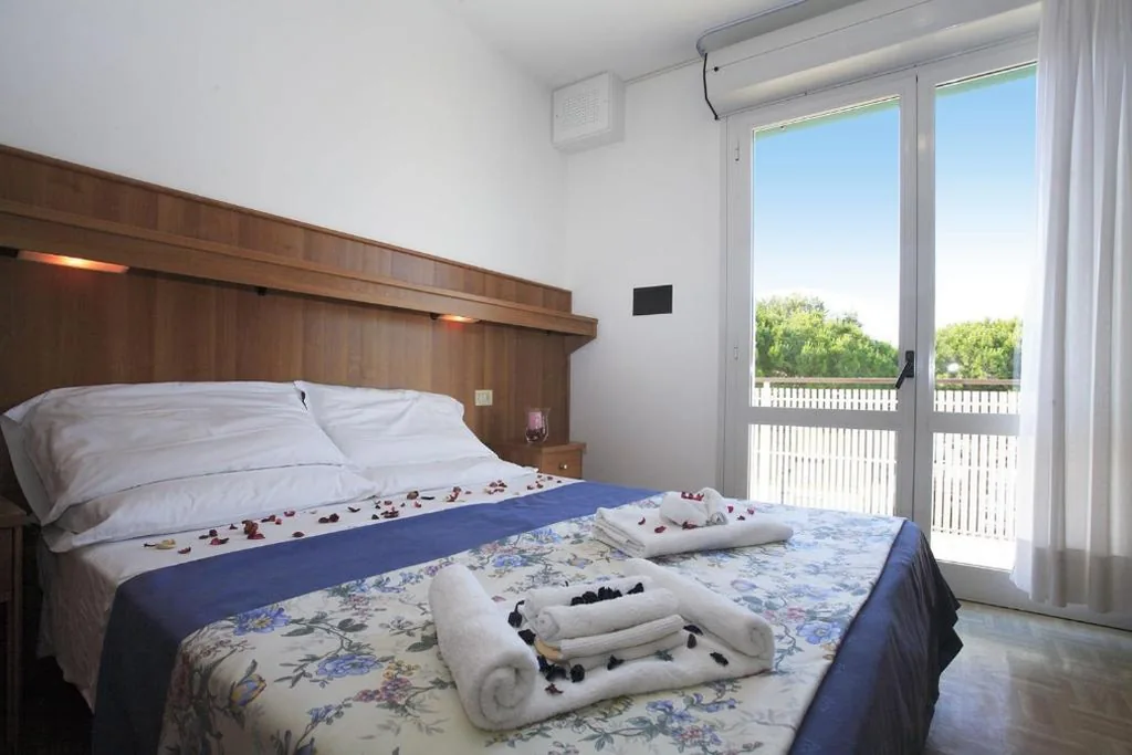 Camera Familiare con Balcone — Hotel Aspe