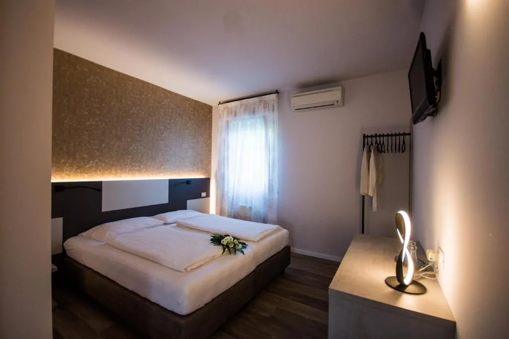 Family Room with Terrace — Hotel Eden