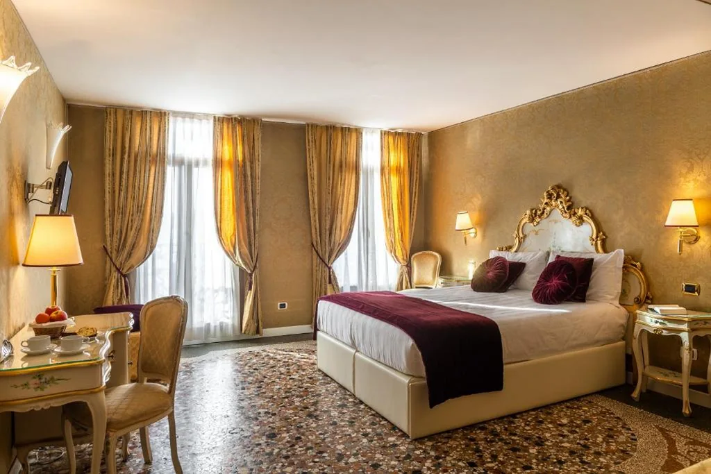 Camera Familiare con Vista Canale — A Tribute To Music Residenza