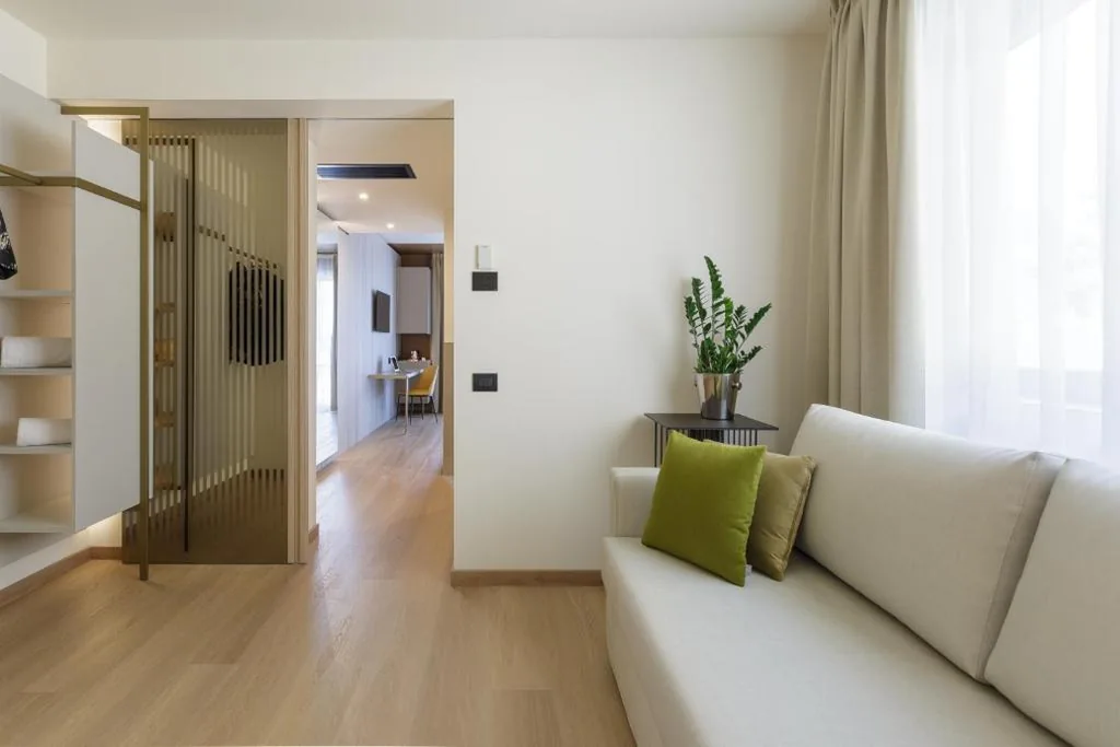 Camera Familiare con Vista Lago — Hotel Drago by Double Hospitality
