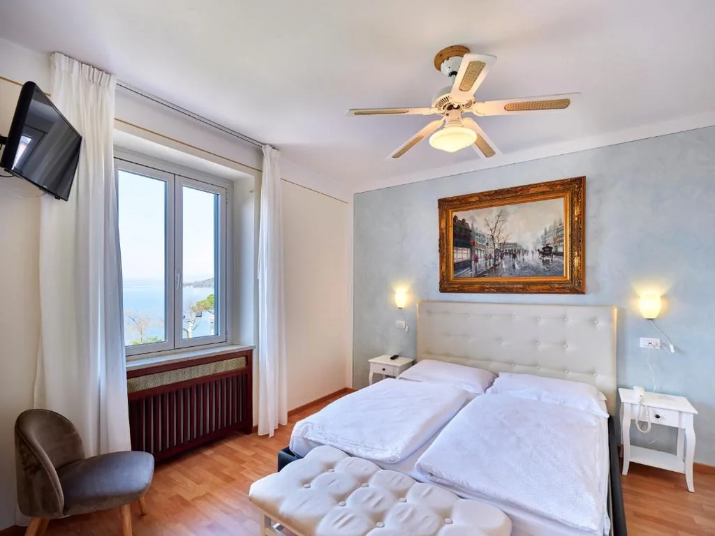 Camera Familiare con Vista Lago — Hotel San Marco