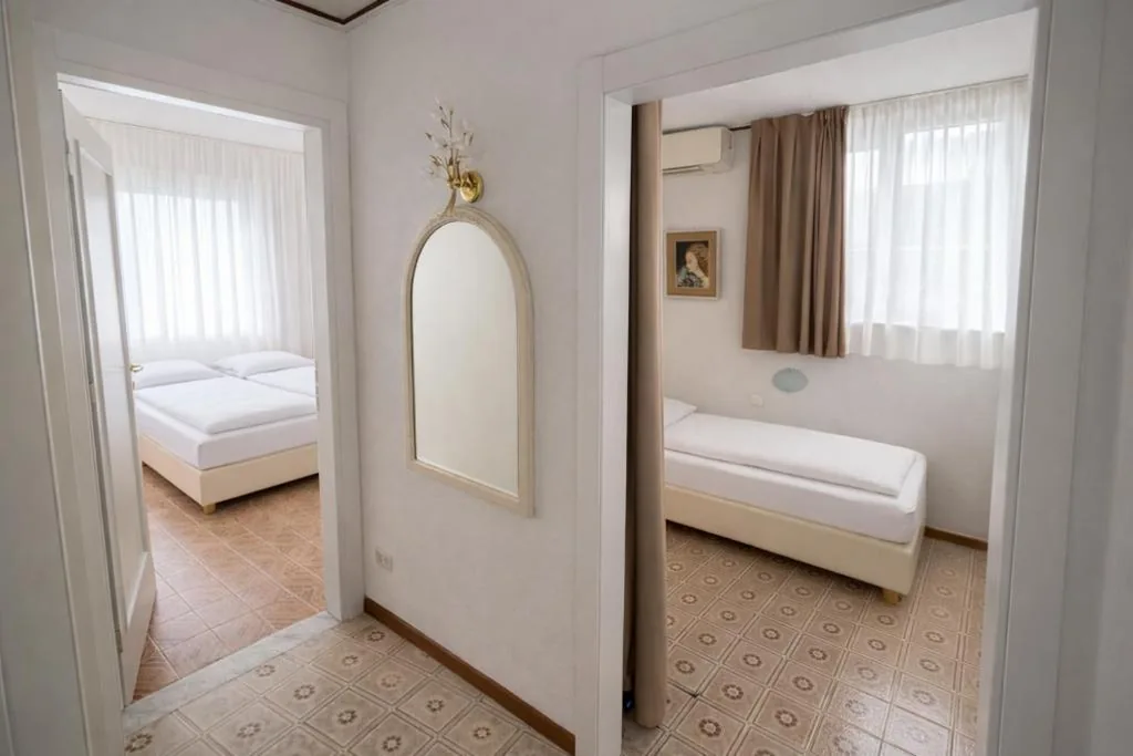 Family Room with Lake View — Hotel Villa Margherita