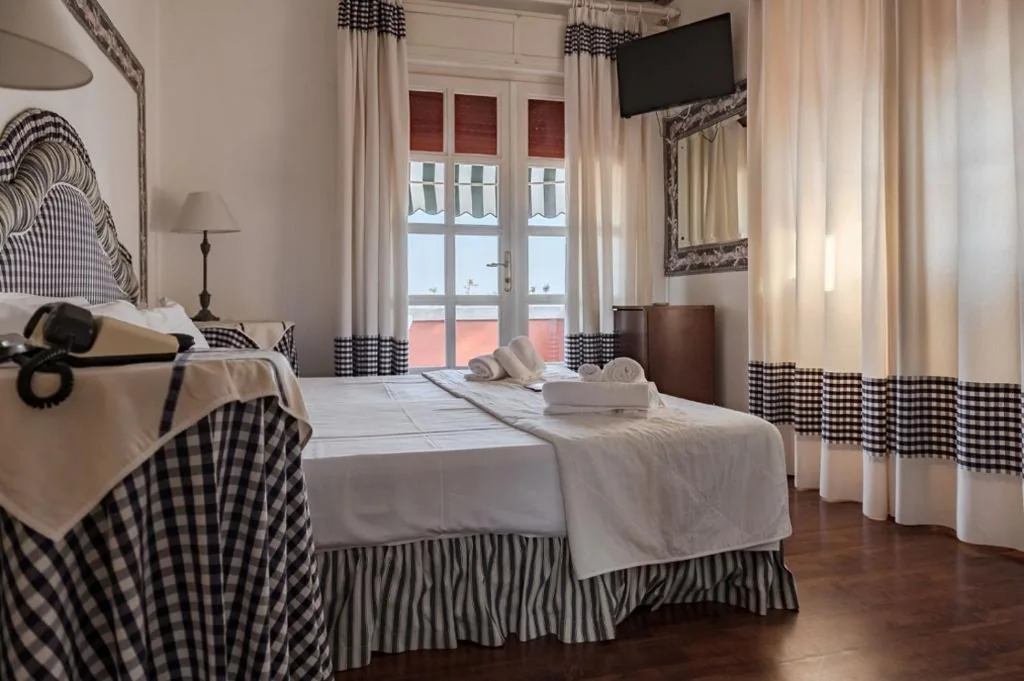 Camera Familiare con Vista Mare — Agora Park Hotel
