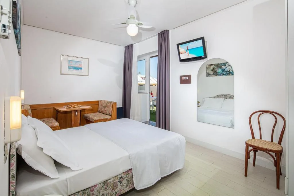 Family Room with Sea View — Hotel Alexander