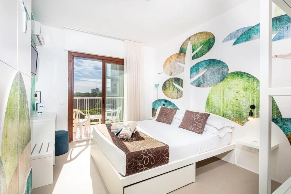 Family Room with Side Sea View — Hotel Atlantic