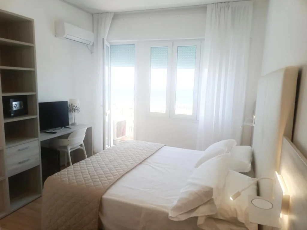 Camera Familiare con Vista Mare Laterale — Hotel Splendid