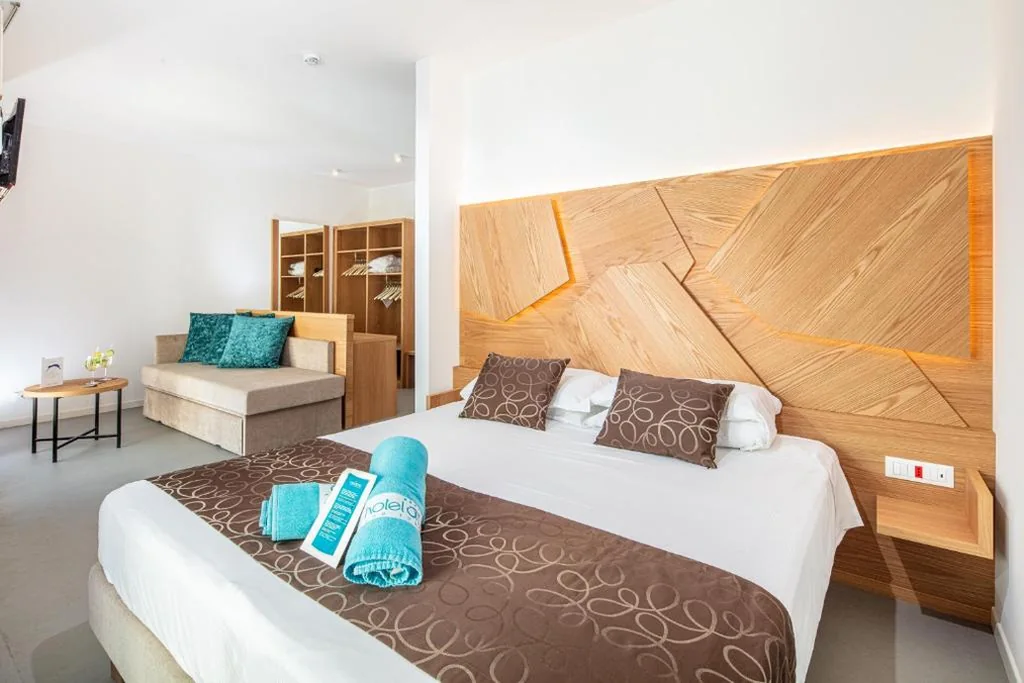 Family Room — Hotel Atlantic