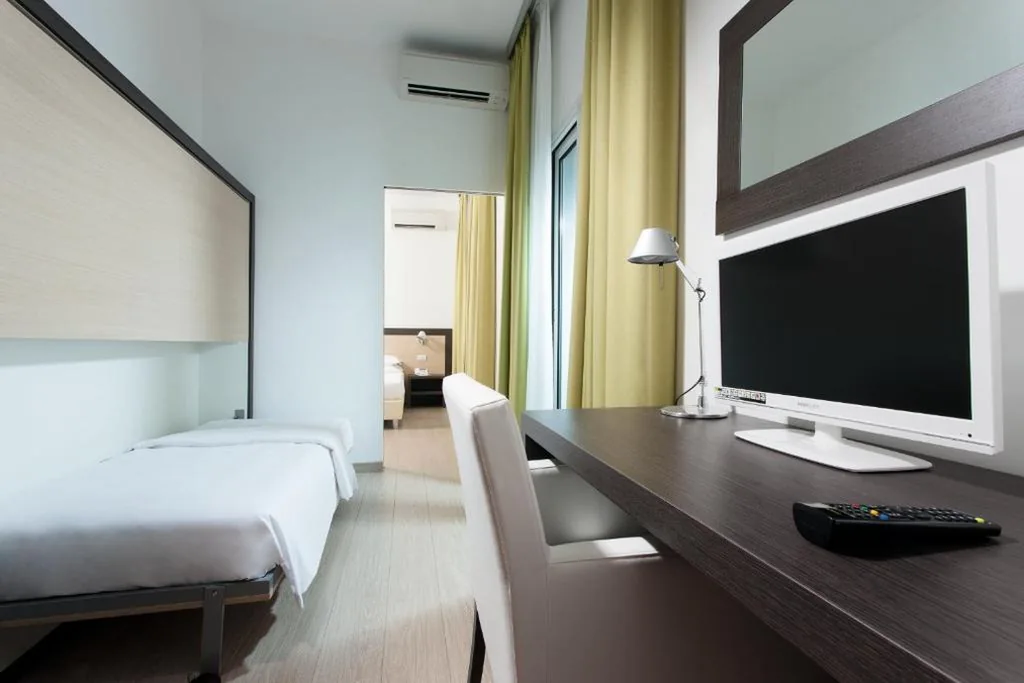 Family Room — Hotel Aurora
