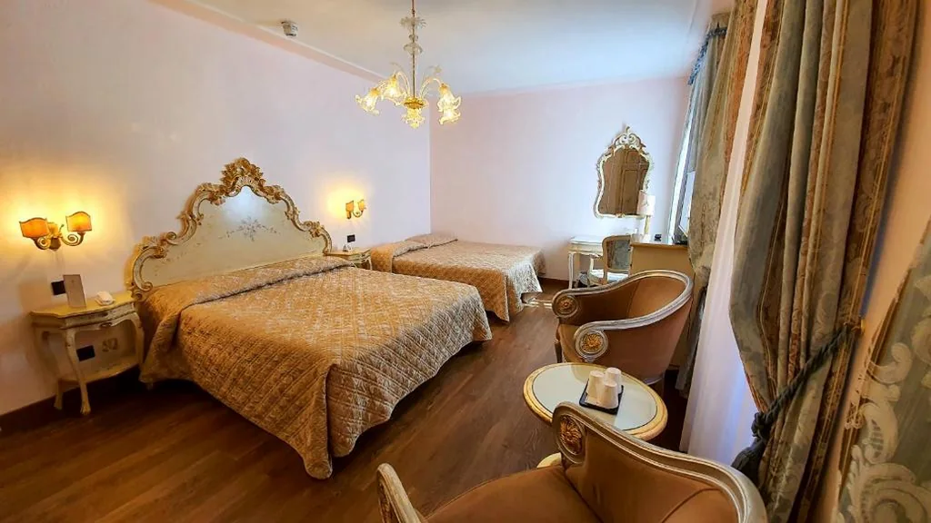 Camera Familiare — Hotel Carlton On The Grand Canal
