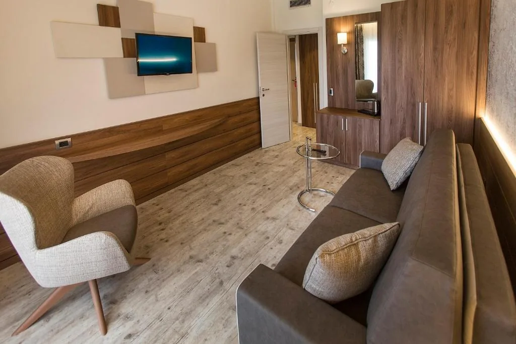 Camera Familiare Superior (3 Adulti) — Hotel Du Lac