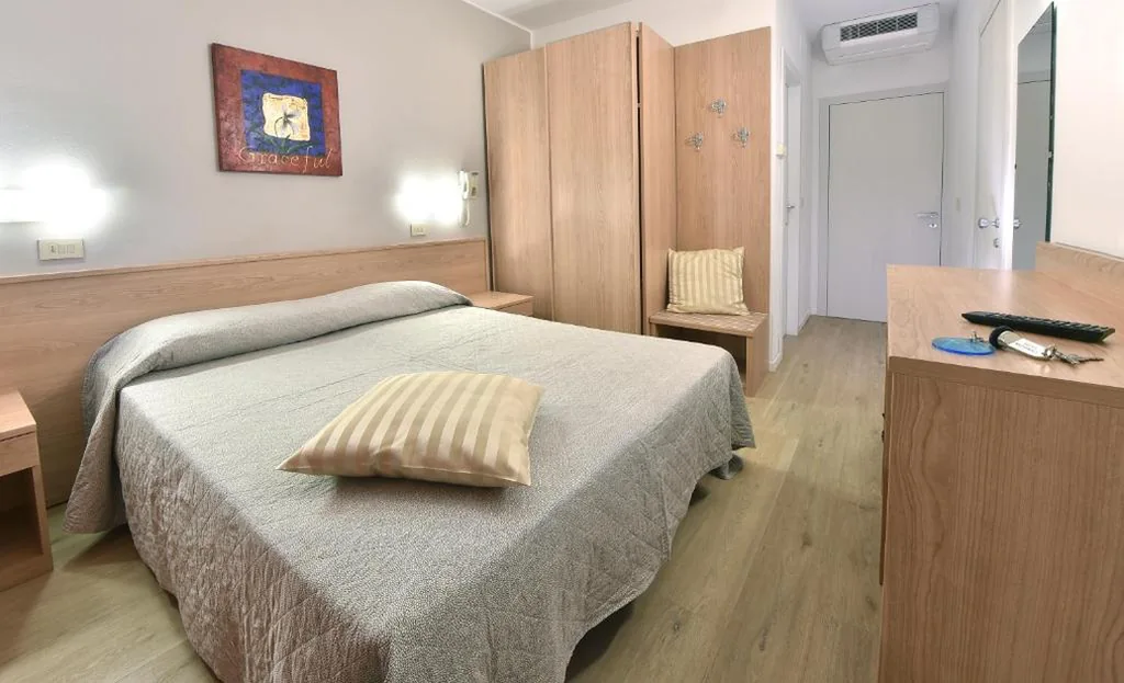 Camera Flessibile — Hotel Meublè Nazionale