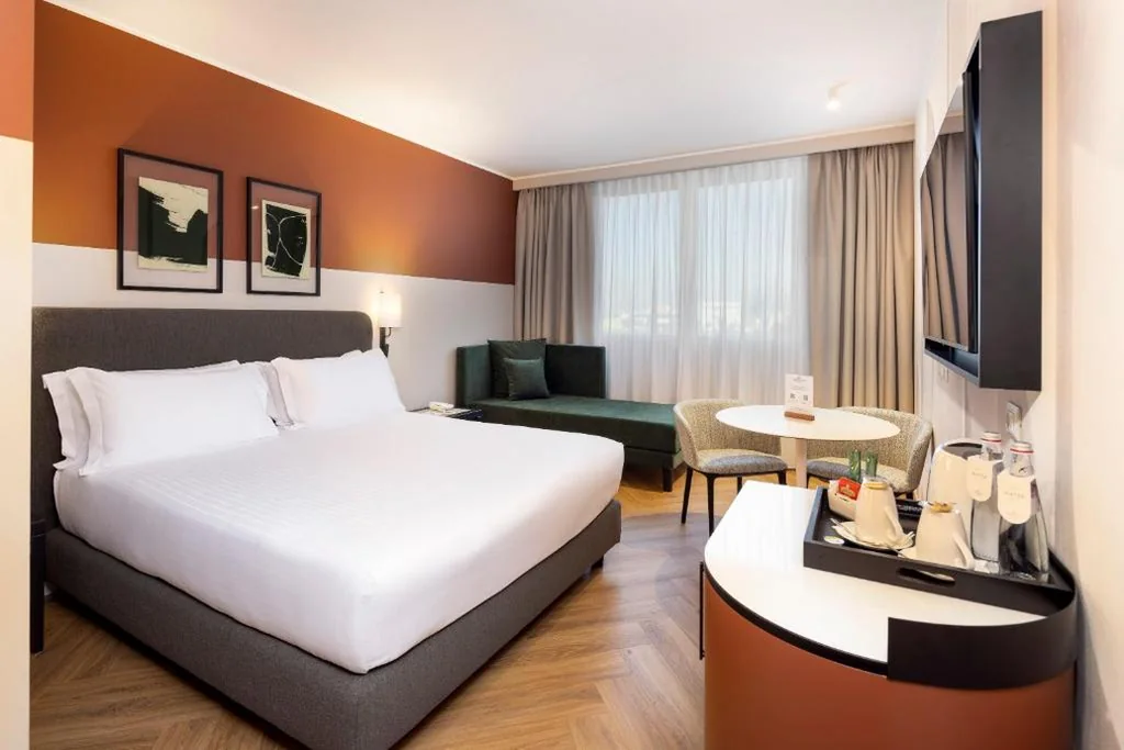 King Room with Sofa Bed — Crowne Plaza Padova by IHG