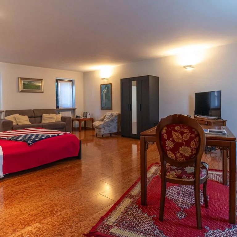 King Room with Hot Tub — A Casa di Tom