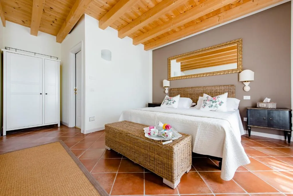 Camera King con Vista Giardino — B&B POGGIO CAIAR