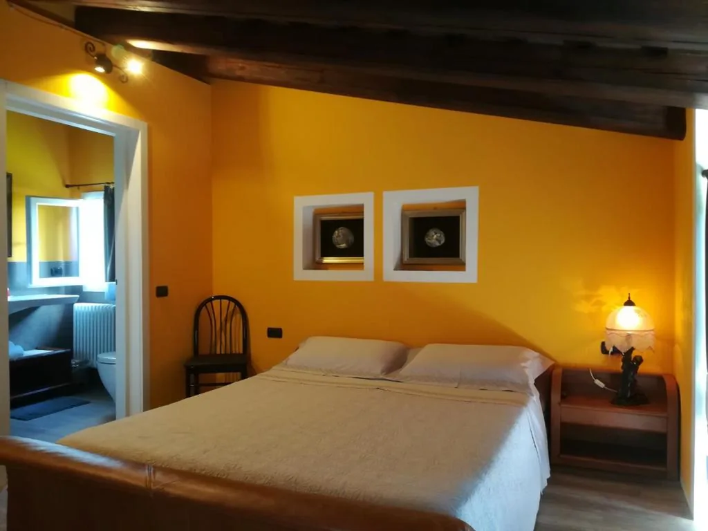 King Room with Garden View — Casa Degli Amici