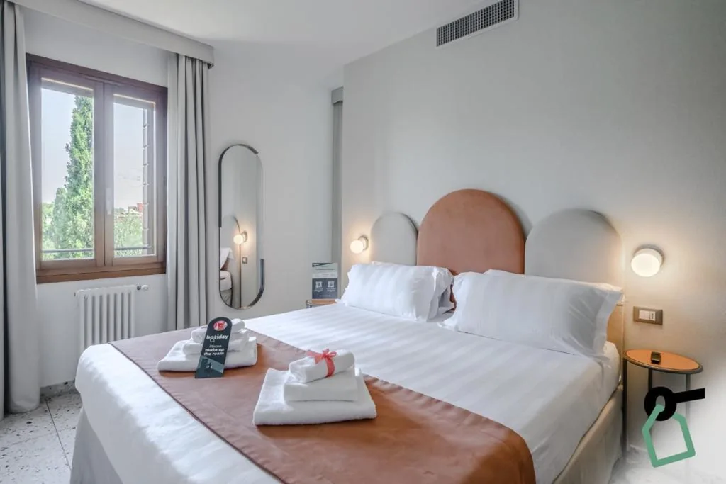 King Room with Garden View — Hotiday Venezia Cape