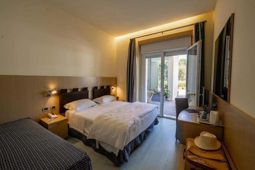 King Room with Garden View — Il Tridente Hotel