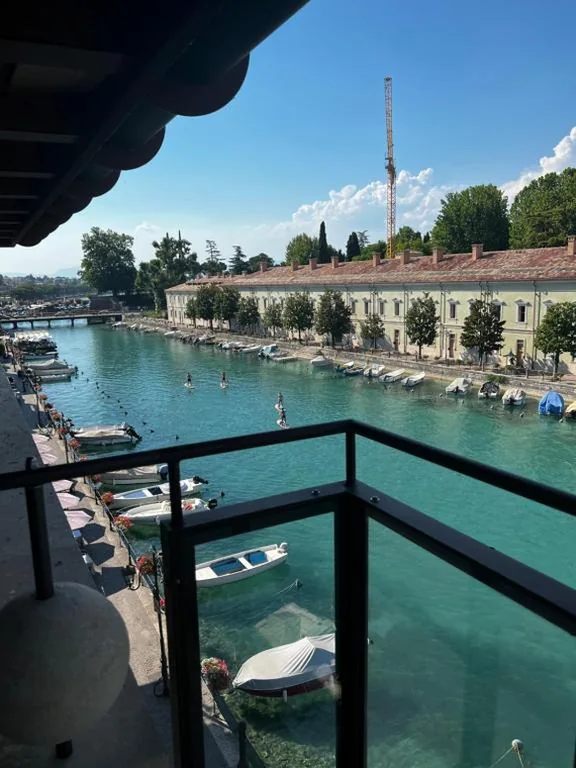 Camera King con Vista Lago — C House Rooms Lake