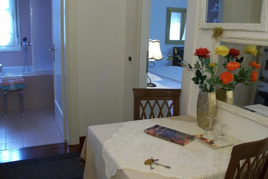 King Room with Mountain View — Luxury House B&B