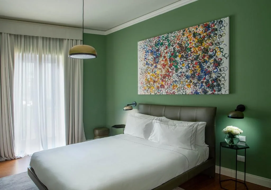 Deluxe King Room — Butterfly Verona
