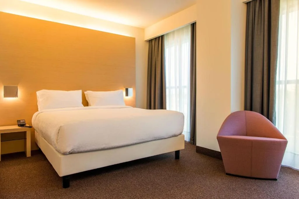 Camera King Deluxe — Four Points by Sheraton Venice Mestre