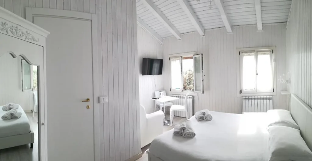 Deluxe King Room — Junior Suites Venezia