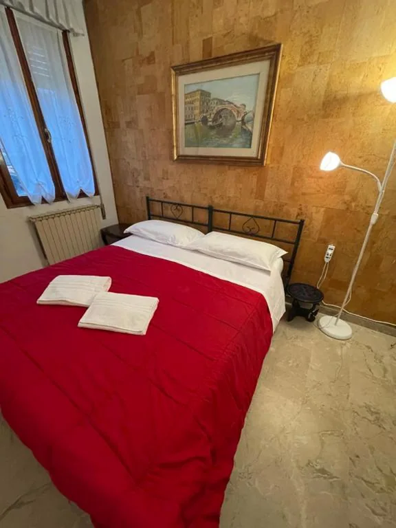 Camera King Deluxe — The Venetian Resort Royalclass