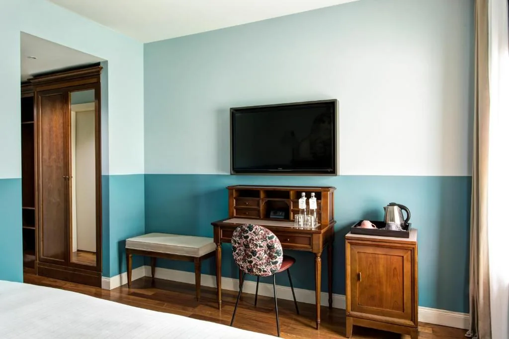Premium King Room — Hotel Indigo Verona – Grand Hotel Des Arts by IHG