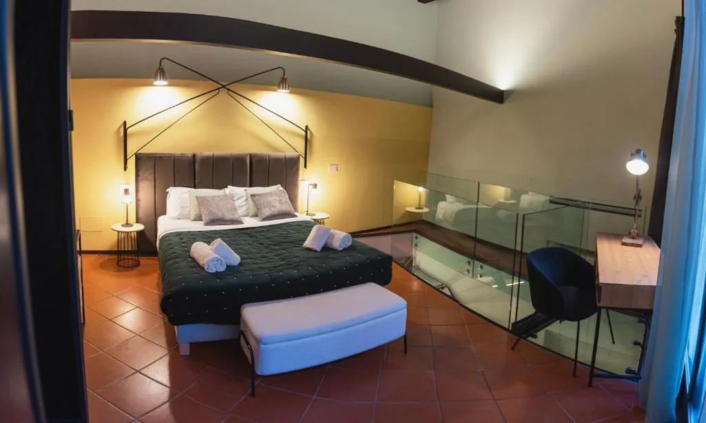 Standard King Room — Italianflat – Empireo Rooms – 200mt to Arena