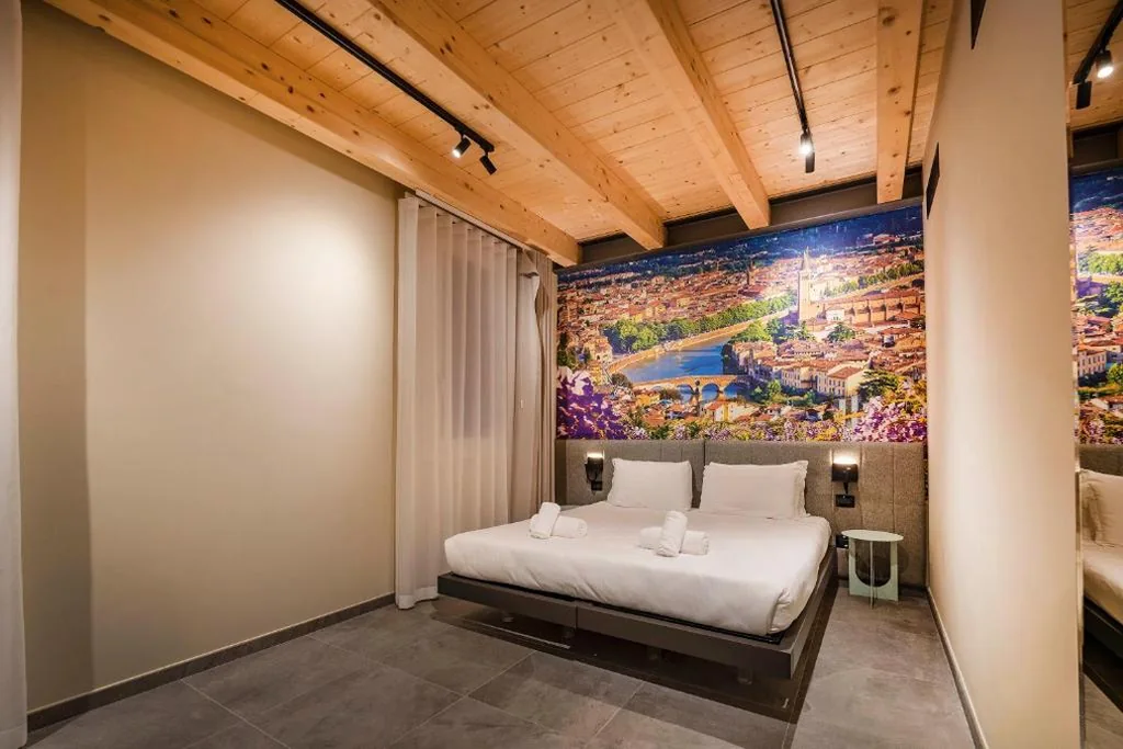 Camera King Standard — Italianflat – Verona’s River, FREE PARKING for car & bike, nature, relax