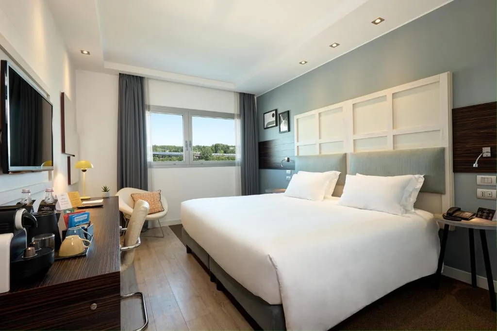 Standard King Room — voco Venice Mestre – The Quid by IHG