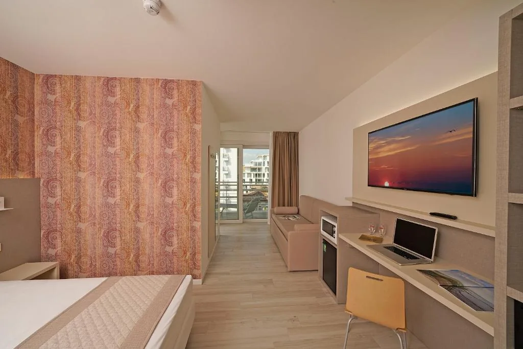Camera Luxury con Accesso Vasca Idromassaggio — Hotel Strand a frontemare