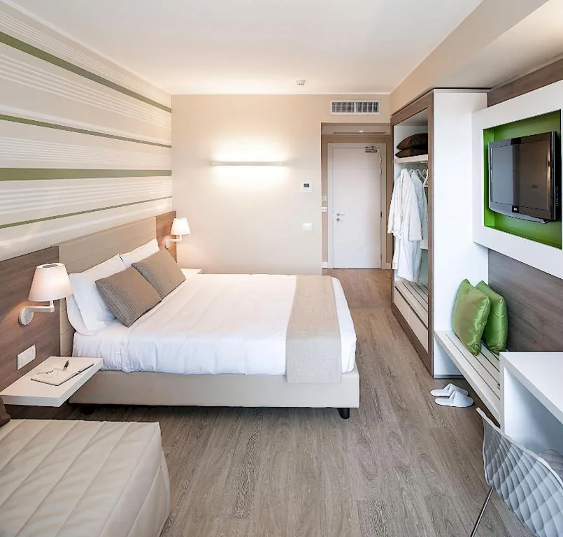 Camera Matrimoniale (1 Adulto) — Enjoy Garda Hotel
