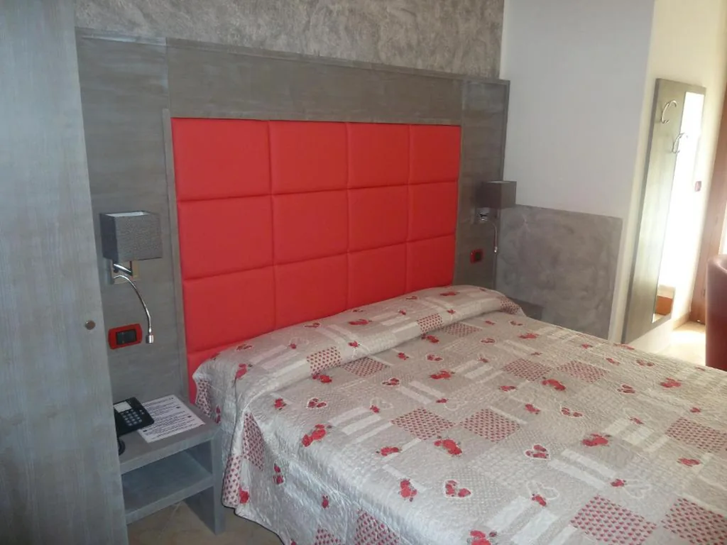 Double Room — Albergo Casa Este