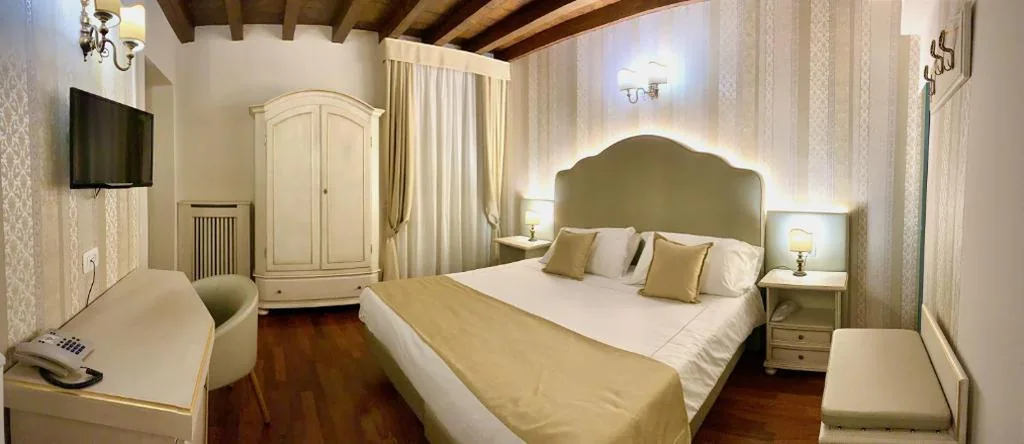 Double Room — Albergo Gardesana