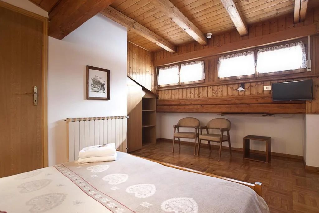 Camera Matrimoniale — Albergo Meublè Victoria