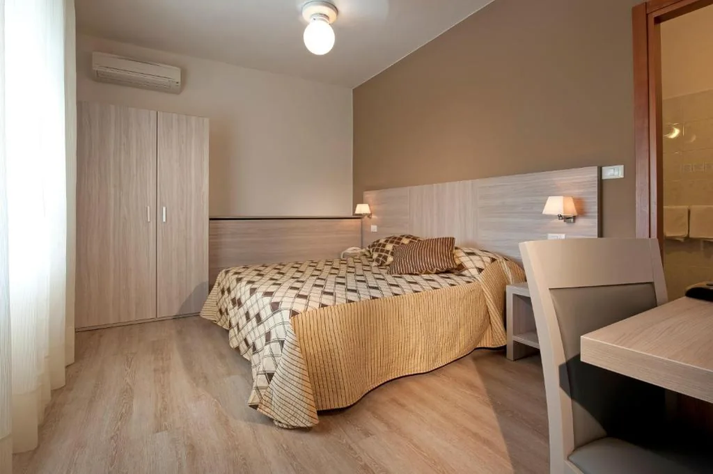Camera Matrimoniale — Albergo Valentina